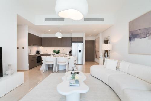 Grande Luxurious 2 BR Burj Khalifa & Fountain view - image 9