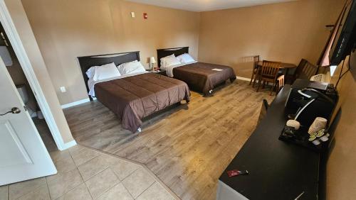 Abbot Trailside Lodging