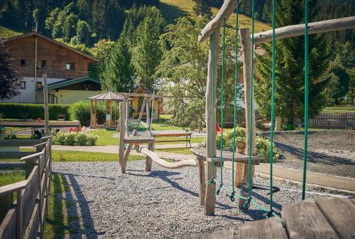 kinderspeeltuin, Boutique House happYellow Saalbach in Saalbach
