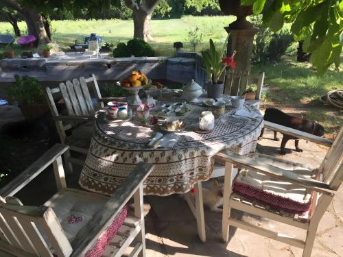 ทัศนียภาพภายนอกโรงแรม, Domaine Le Clos Du Pavillon in บริญอล