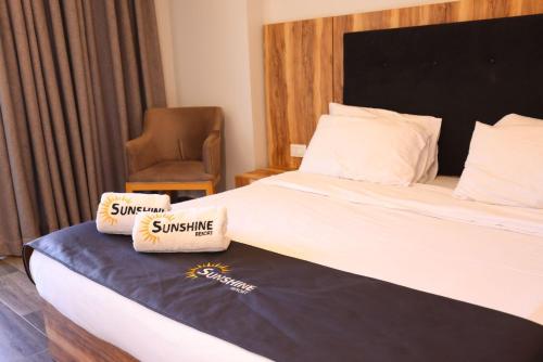 Bed, Sunshine Resort - Tabarja, Lebanon in Wata Slam