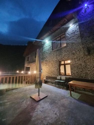 Skats, Ladin Dağ evi (Ladin Dag evi) in Meydanköy