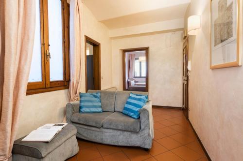 Apartments Florence- Ariento Bacco 3bdr San Lorenzo - image 5