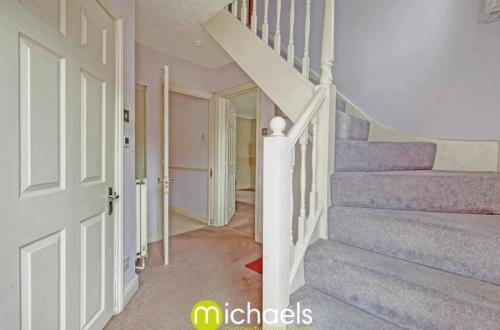 For Contractors, businesses, families - next to Colchester Royal Grammar School in Lexden