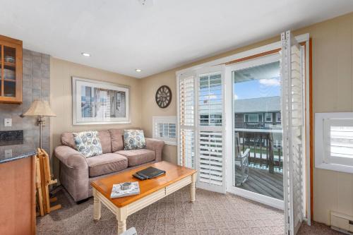 Oceanside Condos - image 9