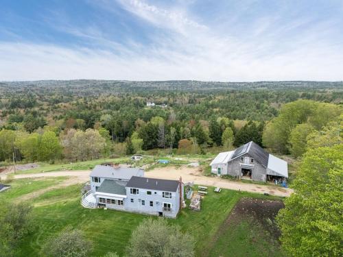 B - Porch Suite on Miles Smith Farm in 勞敦