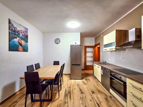 Two-Bedroom Apartment with Terrace image 4