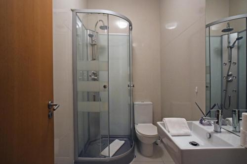 One-Bedroom Apartment image 6