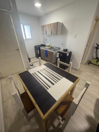 주방, Amanecer Rio Limay in 플로티에르