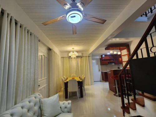 レストラン, Super Affordable Staycation in Camella in トゥグボク