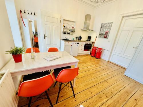 Apartment image 10