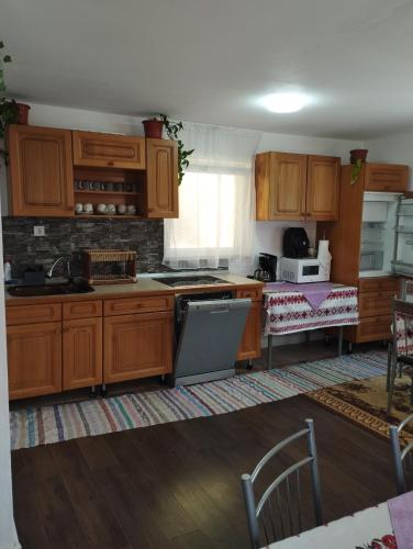 virtuve, Cabana Dănuțza (Cabana Danutza) in Arieseni