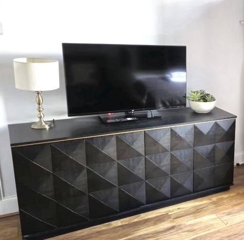 Montgomery Central Apartment - image 7