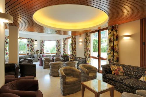 Hotel Majestic - image 12