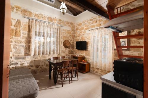 Petra Vori Studio chambre d'hôte Ploutí