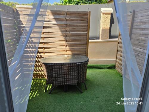 2 Studios et 2 Chambres paisible à La Trinité proche de Nice 15 mn, Monaco 20 mn et l'Italie 30 mn (2 Chambres paisibles a La Trinite proche de Nice 15 mn, Monaco 20 mn et l'Italie 30 mn et aussi 2 St) in La Trinite