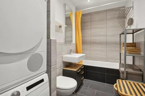 BASELiving Apartment 5 - 2 grosse Balkone - Bahnhof SBB, Базель (фото 9)