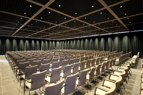 Maritim Hotel Plaza Tirana - image 6