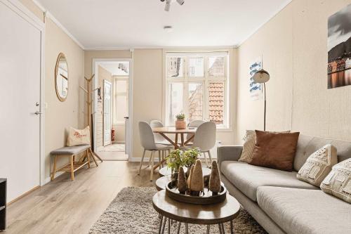 DINBNB Apartments l 100m to Bryggen l Bergen House l 24l7 check-in