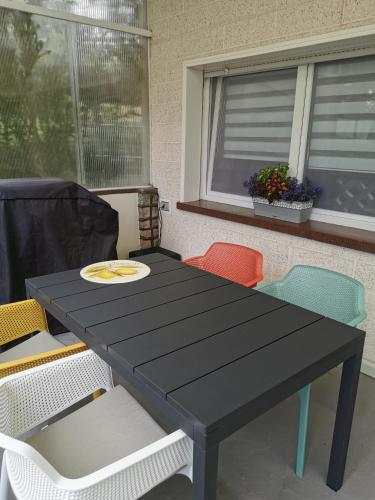 Waldbungalow mit WLAN und Terrasse in Seenähe-Hund willkommen (Waldbungalow mit WLAN und Terrasse in Seenahe-Hund willkommen) in 戈門