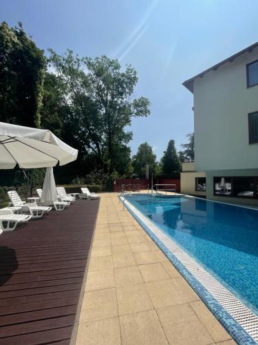 Spa, Bassiana Hotel es Etterem in Pentekfalu