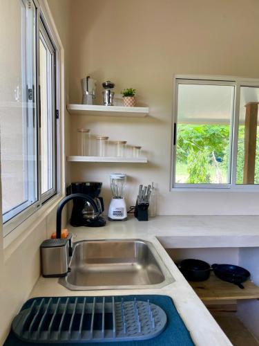 Teva Guest House with Shared pool in Cabuya