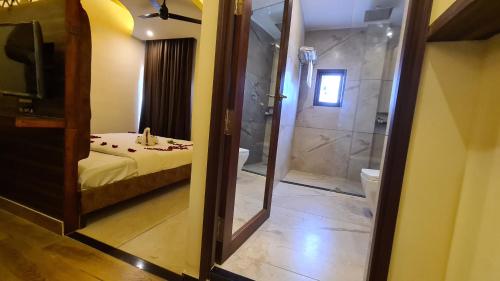 King Suite image 1