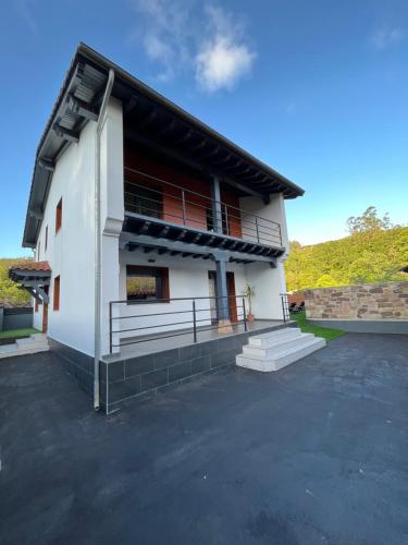 rodeada de sol in Valdaliga