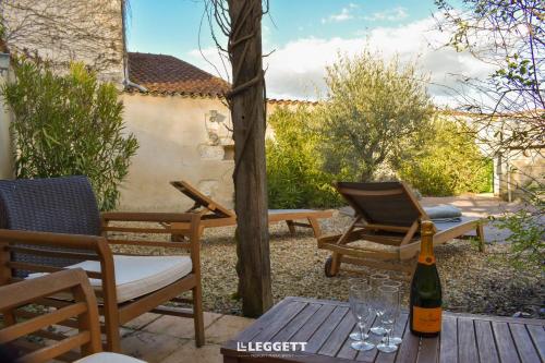 Family break in Perigord swimming pool and green tourism in Festalemps