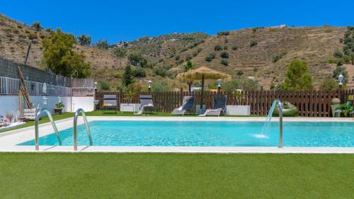 Three-Bedroom Villa image 10