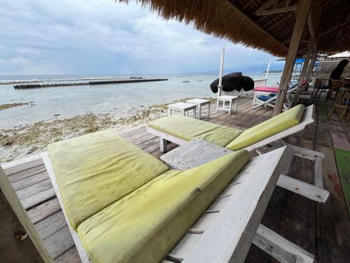 Coral Beach Seaside – Gili Trawangan, ID