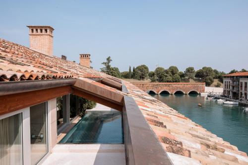 Luxury Penthouse with Terrace and Pool image 10