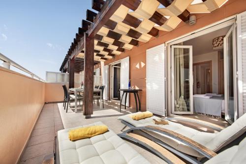 ระเบียง/ชานเรือน, Cabanas Gardens by MY CHOICE in กาบานาส