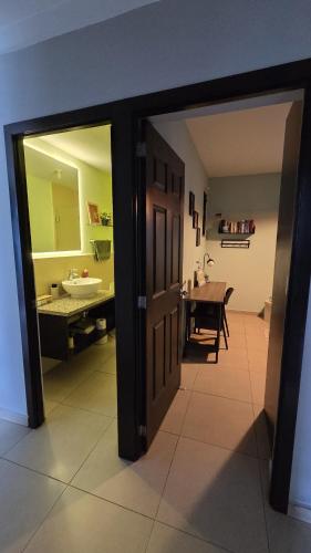 Habitación en casa de Diana - image 2