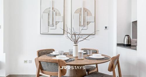 Elegant Luxury 1BR - Modern Design - JVC, Dubai (Foto 4)