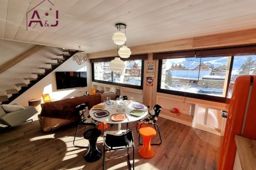 Le Flocon-Duplex face aux pistes, La Mongie