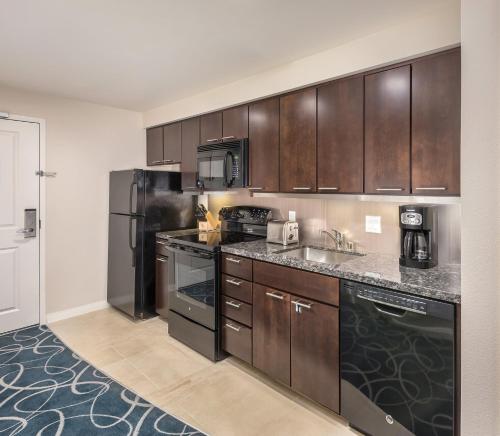 Wyndham Desert Blue 3BR Villa with Resort Access - image 13