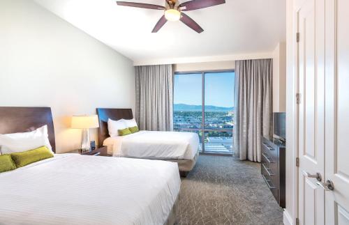 Wyndham Desert Blue 3BR Villa with Resort Access - image 8