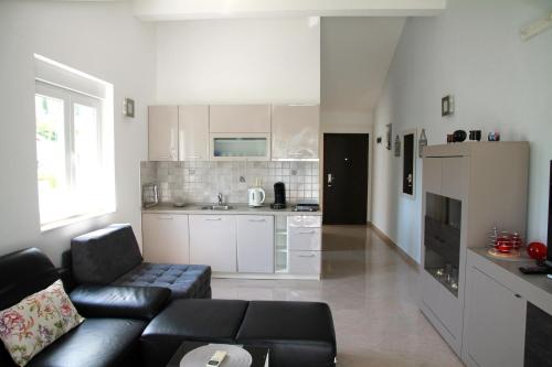 Villa Natali in Denovici