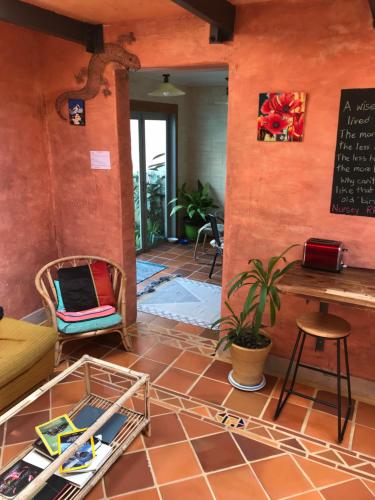 The Cell Block Backpackers in แวนกาเร่