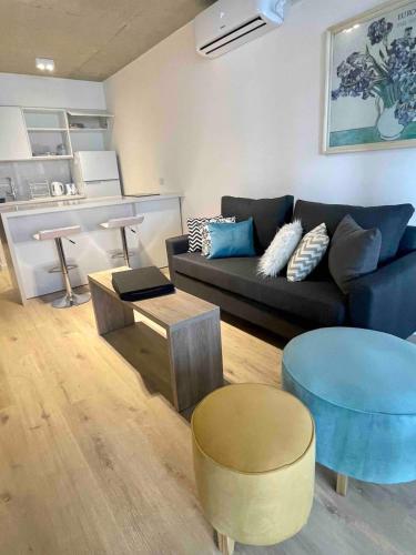 One-Bedroom Apartment image 10