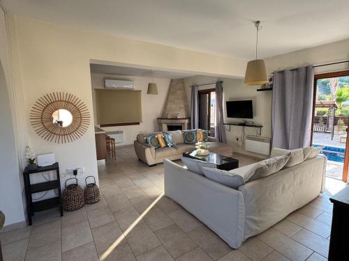 Stunning Traditional Stone Villa - Kallepia in 卡萊佩伊亞