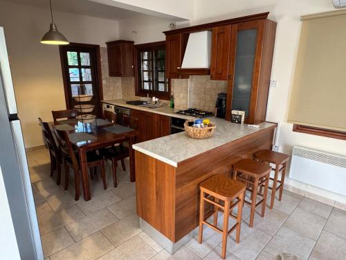 Stunning Traditional Stone Villa - Kallepia in 卡萊佩伊亞