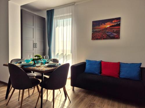 Sun Festival in คอสติเนสตี