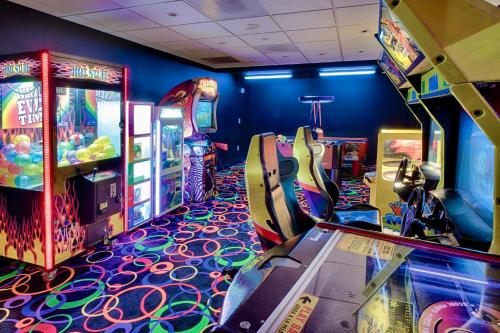 Wyndham National Harbor 4BR Apartment with Resort Access - image 2