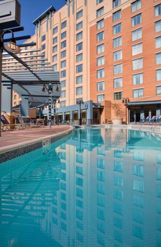 Wyndham National Harbor 4BR Apartment with Resort Access - image 7