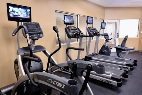 Wyndham National Harbor 4BR Apartment with Resort Access - image 10