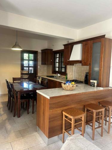 Stunning Traditional Stone Villa - Kallepia in 卡萊佩伊亞