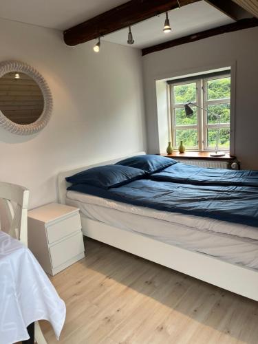 Ferielejlighed Thyregod, Give in Give