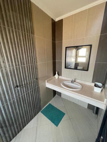Sea & Pool View Penthouse Chalet at Telal Sokhna, Ain Soukhna (fotografie 8)